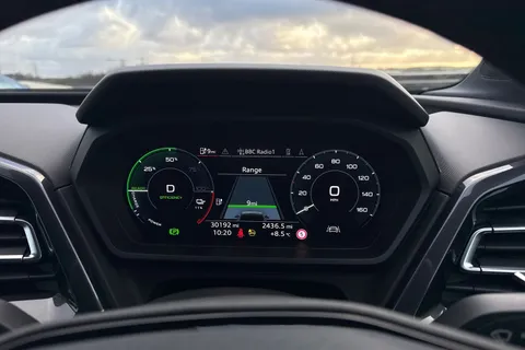 PJ71YBP Audi Q4 e-tron Q4 S line 35 e-tron 125,00 kW Thumbnail #38