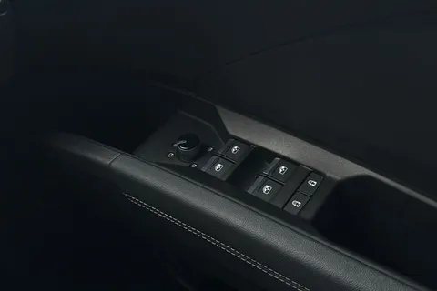 PJ71YBP Audi Q4 e-tron Q4 S line 35 e-tron 125,00 kW Thumbnail #40