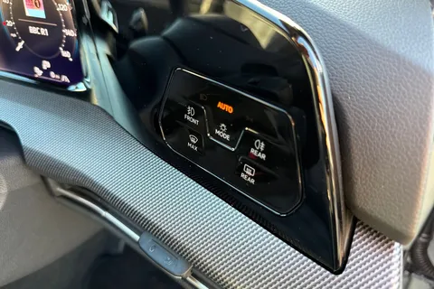 KY75RVT Volkswagen Golf 1.5 TSI 272 GTE eHybrid 5dr DSG⭐Head up Display, panoramic sunroof⭐ Thumbnail #41