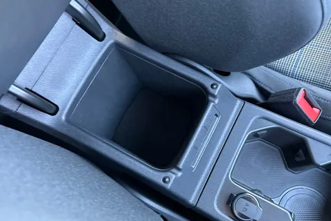 KY75RVT Volkswagen Golf 1.5 TSI 272 GTE eHybrid 5dr DSG⭐Head up Display, panoramic sunroof⭐ Thumbnail #45