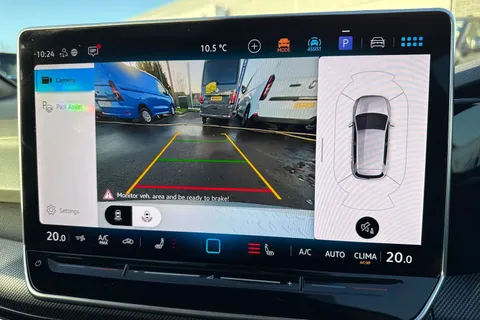 KY75RVT Volkswagen Golf 1.5 TSI 272 GTE eHybrid 5dr DSG⭐Head up Display, panoramic sunroof⭐ Thumbnail #51