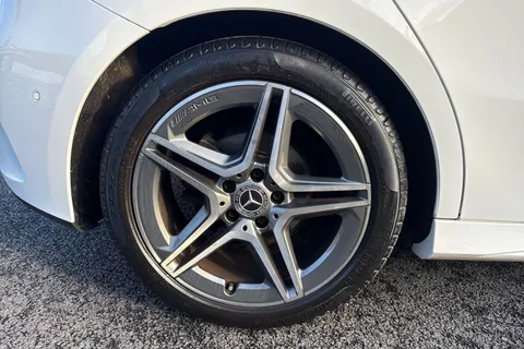 YP20VNA Mercedes-Benz A Class 1.3 A180 AMG Line (Executive) 7G-DCT Euro 6 (s/s) 5dr Thumbnail #7