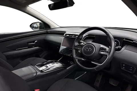 DU71YHW Hyundai Tucson 1.6 h T-GDi Premium Auto Euro 6 (s/s) 5dr Thumbnail #8