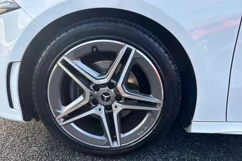 YP20VNA Mercedes-Benz A Class 1.3 A180 AMG Line (Executive) 7G-DCT Euro 6 (s/s) 5dr Thumbnail #24