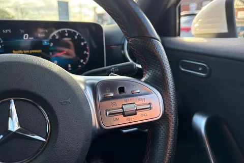 YP20VNA Mercedes-Benz A Class 1.3 A180 AMG Line (Executive) 7G-DCT Euro 6 (s/s) 5dr Thumbnail #28