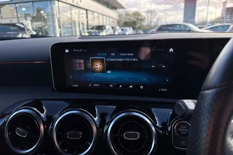 YP20VNA Mercedes-Benz A Class 1.3 A180 AMG Line (Executive) 7G-DCT Euro 6 (s/s) 5dr Thumbnail #31