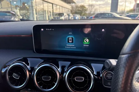 YP20VNA Mercedes-Benz A Class 1.3 A180 AMG Line (Executive) 7G-DCT Euro 6 (s/s) 5dr Thumbnail #32