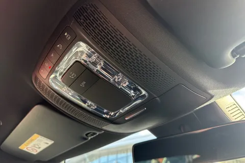 YP20VNA Mercedes-Benz A Class 1.3 A180 AMG Line (Executive) 7G-DCT Euro 6 (s/s) 5dr Thumbnail #39