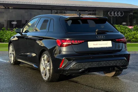 KM25UTB Audi A3 Black Edition 35 TFSI 150 PS S tronic Thumbnail #3