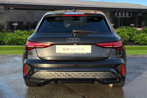 KM25UTB Audi A3 Black Edition 35 TFSI 150 PS S tronic Thumbnail #5