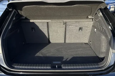 KM25UTB Audi A3 Black Edition 35 TFSI 150 PS S tronic Thumbnail #7