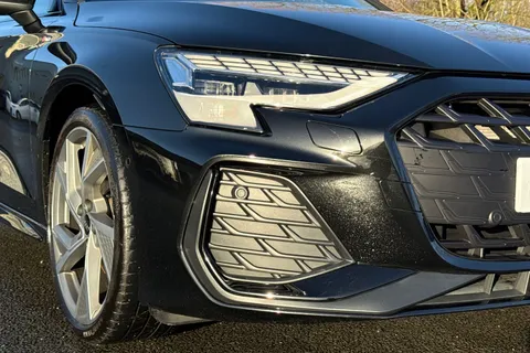 KM25UTB Audi A3 Black Edition 35 TFSI 150 PS S tronic Thumbnail #9