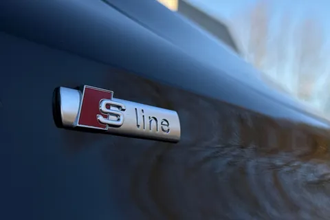 KM25UTB Audi A3 Black Edition 35 TFSI 150 PS S tronic Thumbnail #27