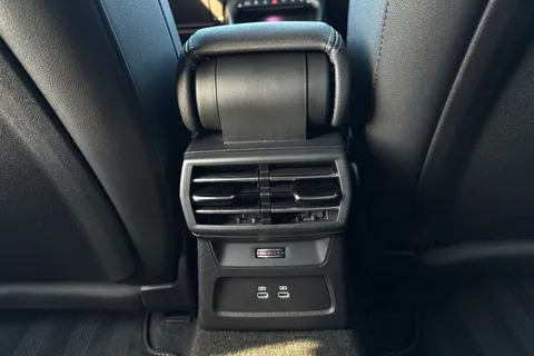 KM25UTB Audi A3 Black Edition 35 TFSI 150 PS S tronic Thumbnail #33