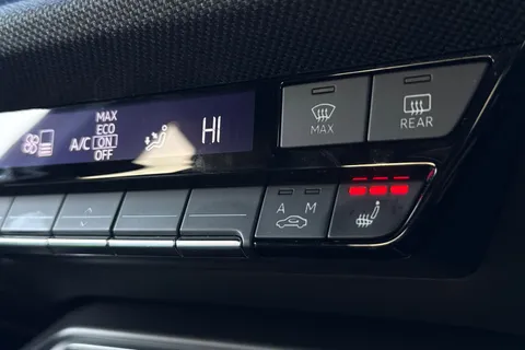 KM25UTB Audi A3 Black Edition 35 TFSI 150 PS S tronic Thumbnail #36