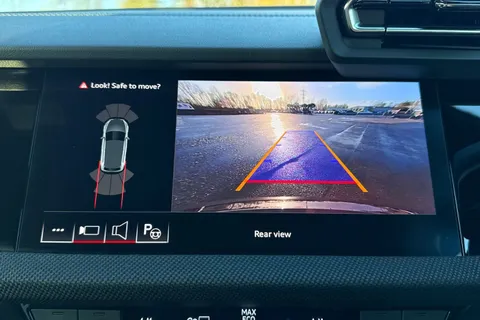 KM25UTB Audi A3 Black Edition 35 TFSI 150 PS S tronic Thumbnail #39