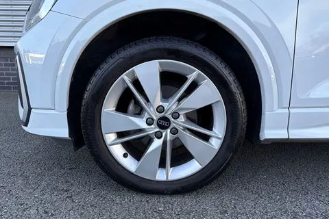 NU74JZT Audi Q2 S line 35 TFSI 150 PS S tronic Thumbnail #7