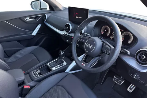 NU74JZT Audi Q2 S line 35 TFSI 150 PS S tronic Thumbnail #8