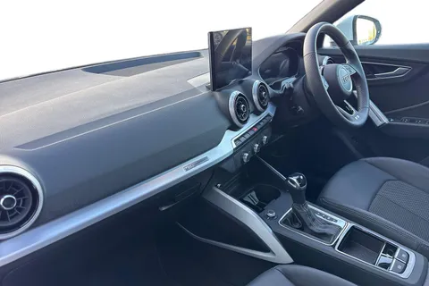 NU74JZT Audi Q2 S line 35 TFSI 150 PS S tronic Thumbnail #9