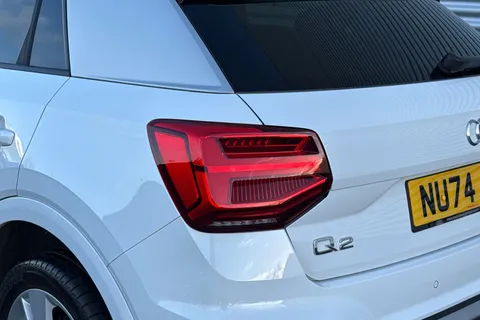 NU74JZT Audi Q2 S line 35 TFSI 150 PS S tronic Thumbnail #16