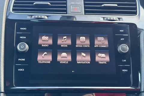 YE17WOD Volkswagen Golf 2.0 TDI BlueMotion Tech GT Euro 6 (s/s) 5dr Thumbnail #17