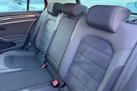 YE17WOD Volkswagen Golf 2.0 TDI BlueMotion Tech GT Euro 6 (s/s) 5dr Thumbnail #19