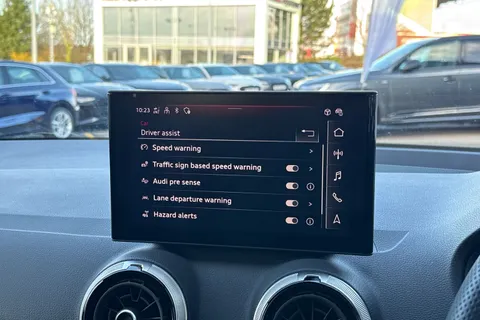 NU74JZT Audi Q2 S line 35 TFSI 150 PS S tronic Thumbnail #33