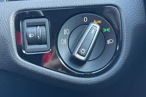 YE17WOD Volkswagen Golf 2.0 TDI BlueMotion Tech GT Euro 6 (s/s) 5dr Thumbnail #33