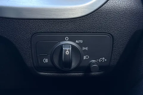 NU74JZT Audi Q2 S line 35 TFSI 150 PS S tronic Thumbnail #39