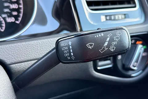 YE17WOD Volkswagen Golf 2.0 TDI BlueMotion Tech GT Euro 6 (s/s) 5dr Thumbnail #37