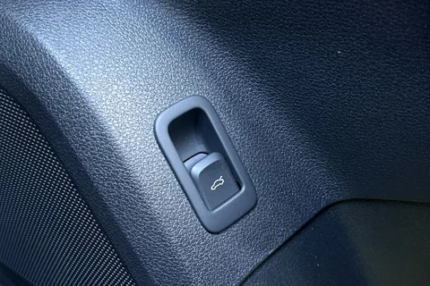 NU74JZT Audi Q2 S line 35 TFSI 150 PS S tronic Thumbnail #42