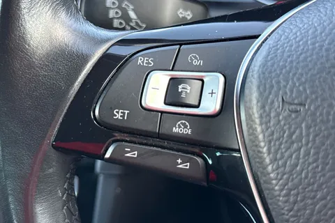 YE17WOD Volkswagen Golf 2.0 TDI BlueMotion Tech GT Euro 6 (s/s) 5dr Thumbnail #38