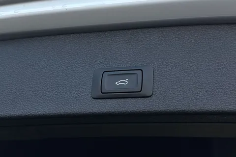 NU74JZT Audi Q2 S line 35 TFSI 150 PS S tronic Thumbnail #44