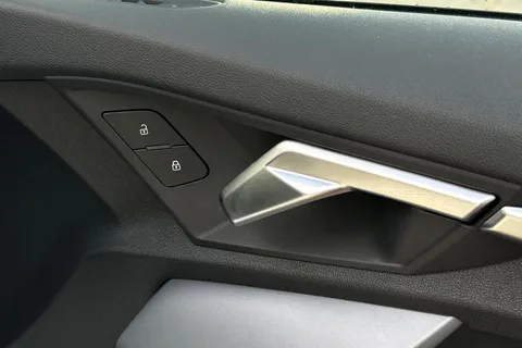 KT74WMZ Audi A3 Black Edition 35 TFSI  150 PS S tronic Thumbnail #43