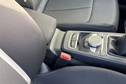 PJ71JCY Audi Q2 1.0 TFSI 30 Sport Euro 6 (s/s) 5dr Thumbnail #57