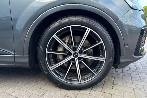 EY72ZXC Audi Q7 Black Edition 50 TDI quattro 286 PS tiptronic Thumbnail #7