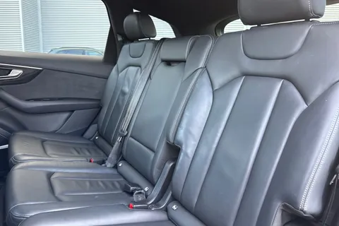 EY72ZXC Audi Q7 Black Edition 50 TDI quattro 286 PS tiptronic Thumbnail #14