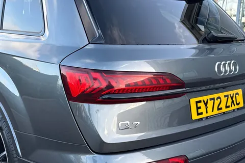 EY72ZXC Audi Q7 Black Edition 50 TDI quattro 286 PS tiptronic Thumbnail #16