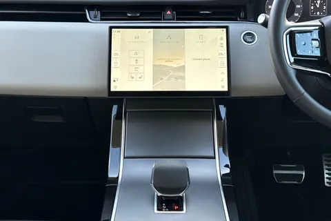 KN74TYG Land Rover Range Rover Evoque 2.0 D200 Dynamic SE 5dr Thumbnail #16