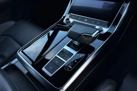 EY72ZXC Audi Q7 Black Edition 50 TDI quattro 286 PS tiptronic Thumbnail #20