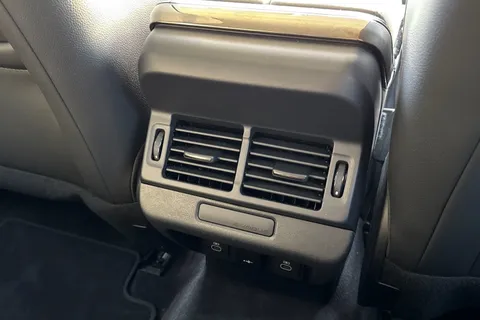 KN74TYG Land Rover Range Rover Evoque 2.0 D200 Dynamic SE 5dr Thumbnail #20