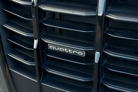 EY72ZXC Audi Q7 Black Edition 50 TDI quattro 286 PS tiptronic Thumbnail #26