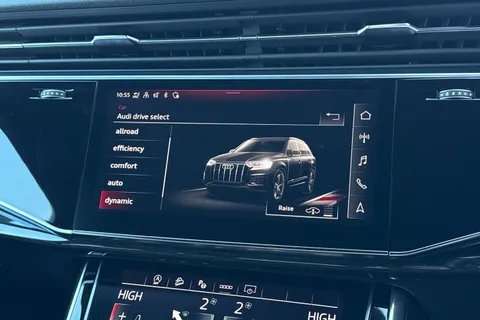 EY72ZXC Audi Q7 Black Edition 50 TDI quattro 286 PS tiptronic Thumbnail #32