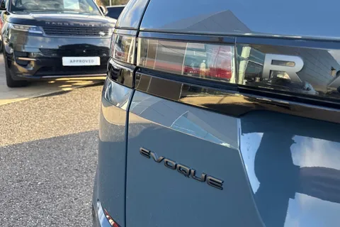 KN74TYG Land Rover Range Rover Evoque 2.0 D200 Dynamic SE 5dr Thumbnail #28