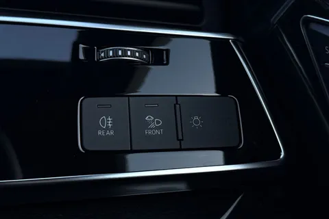 EY72ZXC Audi Q7 Black Edition 50 TDI quattro 286 PS tiptronic Thumbnail #39