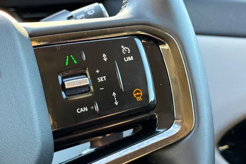 KN74TYG Land Rover Range Rover Evoque 2.0 D200 Dynamic SE 5dr Thumbnail #34