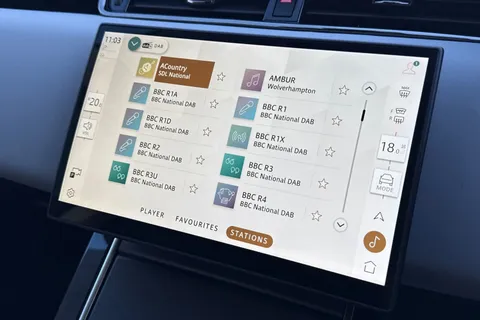 KN74TYG Land Rover Range Rover Evoque 2.0 D200 Dynamic SE 5dr Thumbnail #36