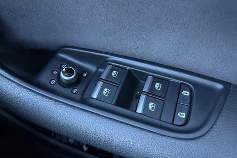 EY72ZXC Audi Q7 Black Edition 50 TDI quattro 286 PS tiptronic Thumbnail #41