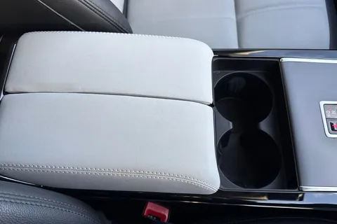 KN74TYG Land Rover Range Rover Evoque 2.0 D200 Dynamic SE 5dr Thumbnail #46