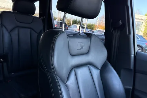 EY72ZXC Audi Q7 Black Edition 50 TDI quattro 286 PS tiptronic Thumbnail #51